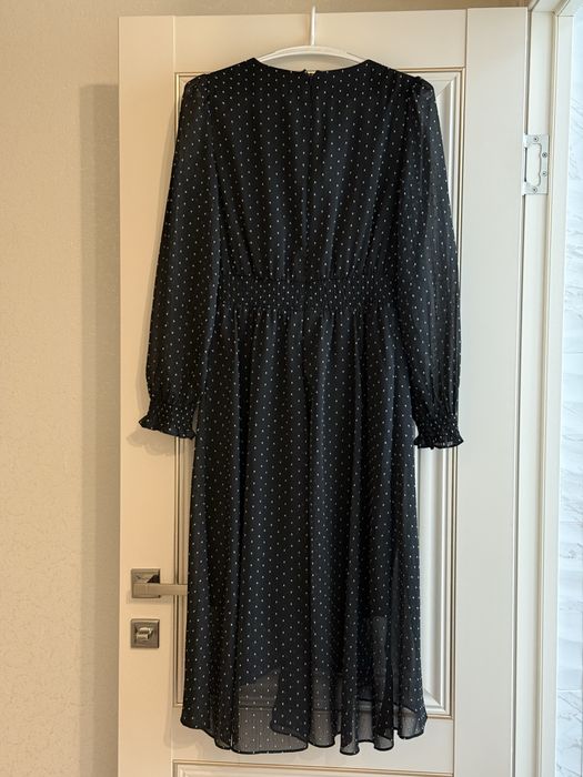 Платье DKNY, 42 размер