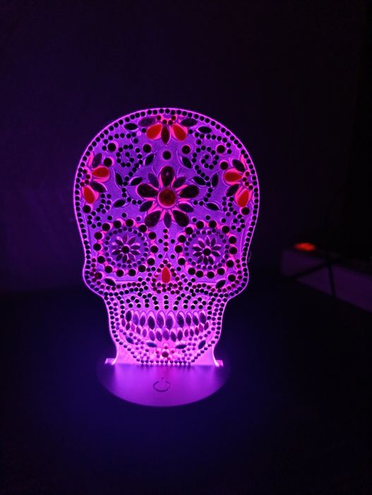 Светильник-ночник череп