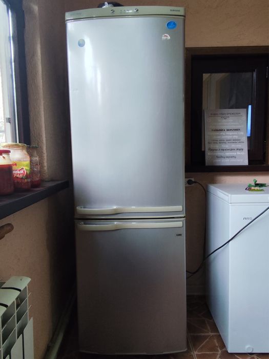 Холодильник б/у рабочий