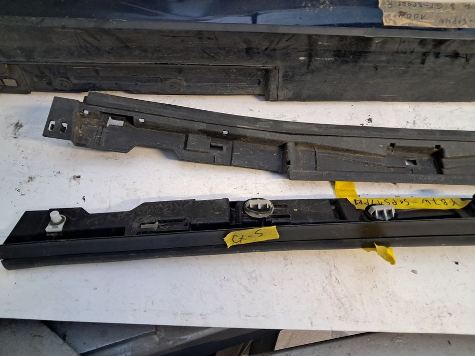 Праг ляв десен Mazda 3 Mazda CX5 2017/2024г