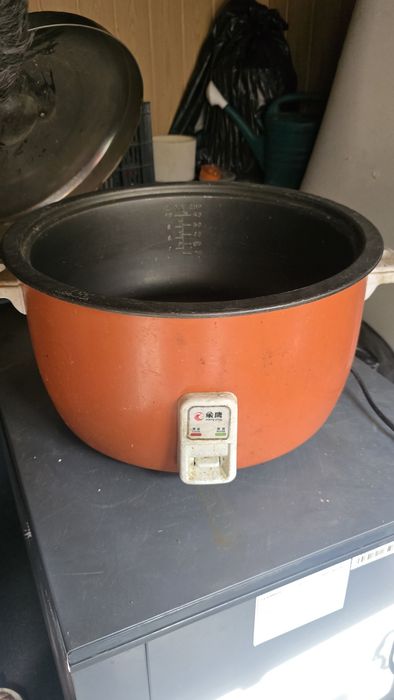 Продам рисоварку