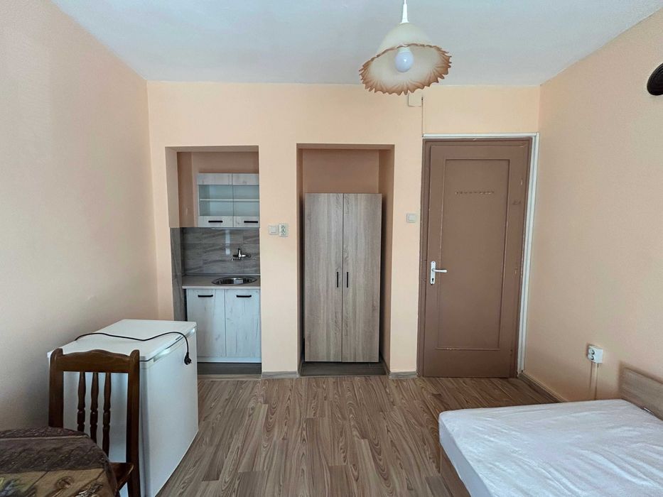 Дава се под наем  в Пловдив, Център - 17 кв.м за 153 € - Снимка #2