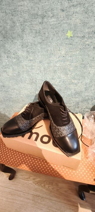 Женские туфли в стиле оксфорд