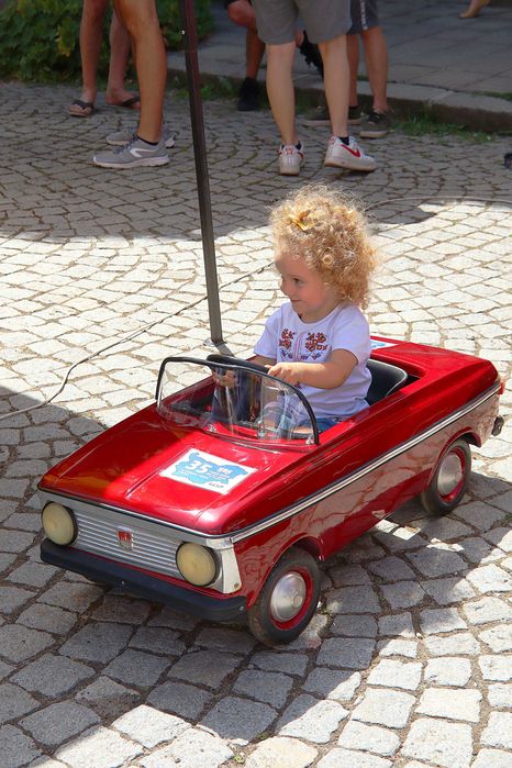 Фотографски и видео услуги по земя и въздух.