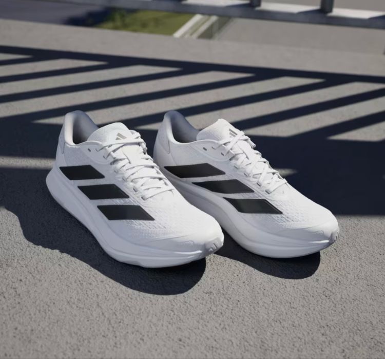 Подаются ОРИГИНАЛЬНЫЕ adidas  привезены ис США.