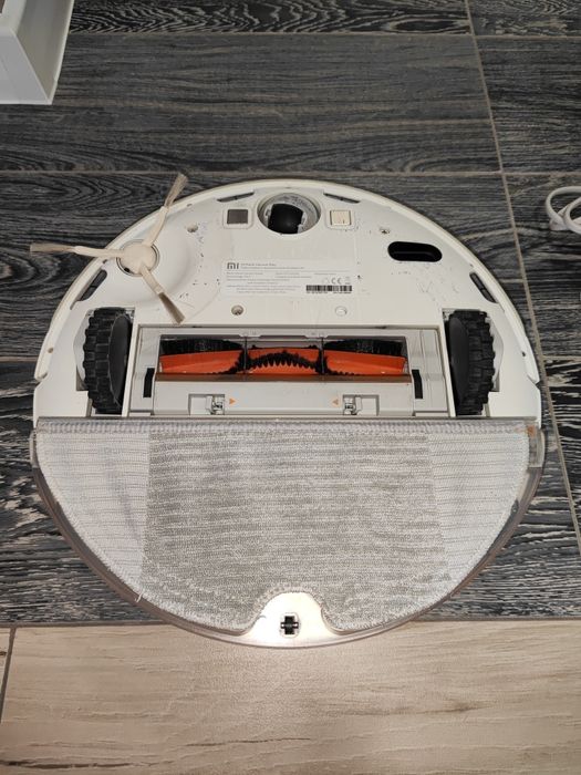 Продам робот пылесос Xiaomi