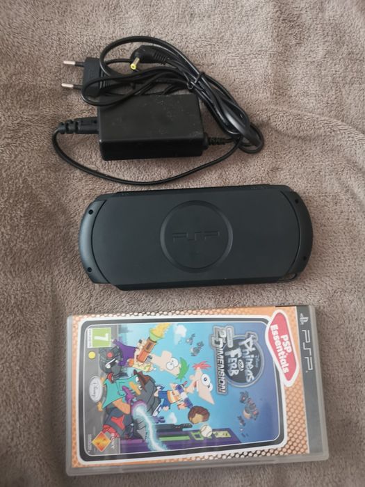 Игра PSP Е 1004 черно