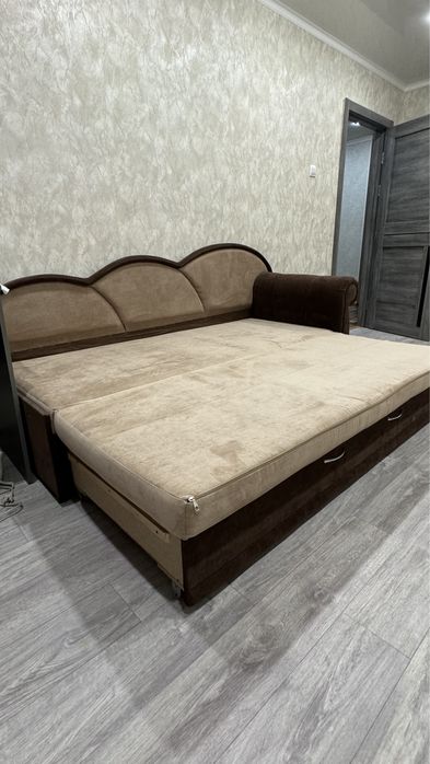 Продам диван, в хорошем состоянии.