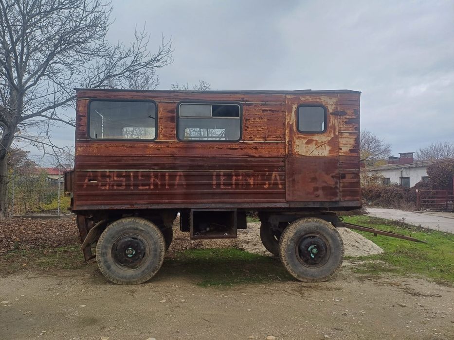 Vagon tractor asistenta tehnica