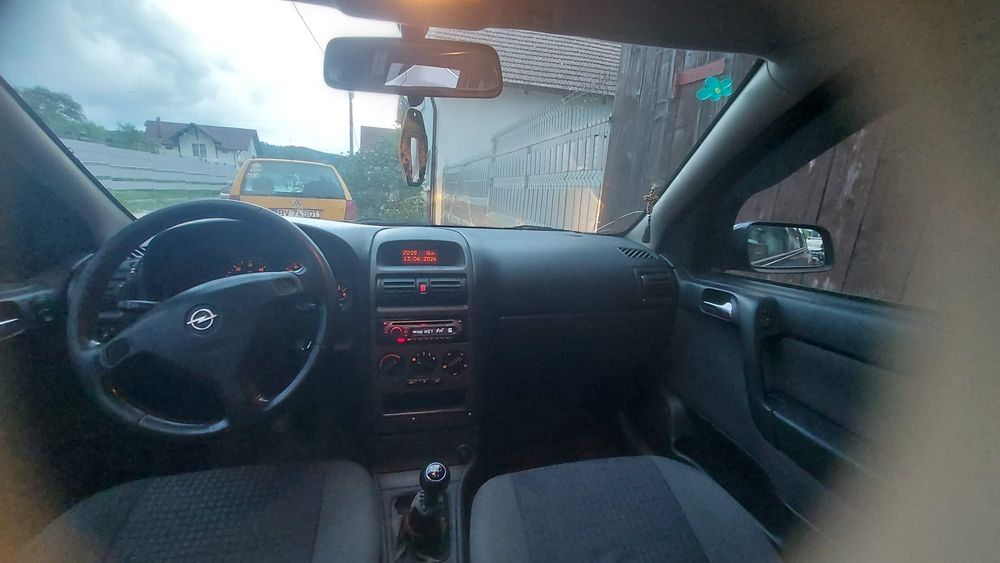 OPEL Astra 2004