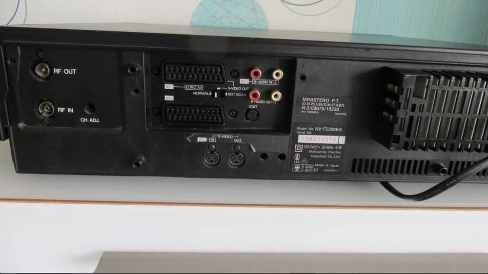 Videorecorder profesiona S VHS Panasonic nv-fs200 fara telecomanda