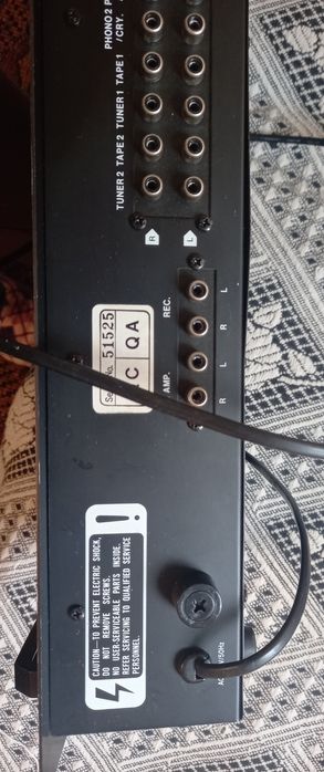 Аудио смесител с еквалайзер