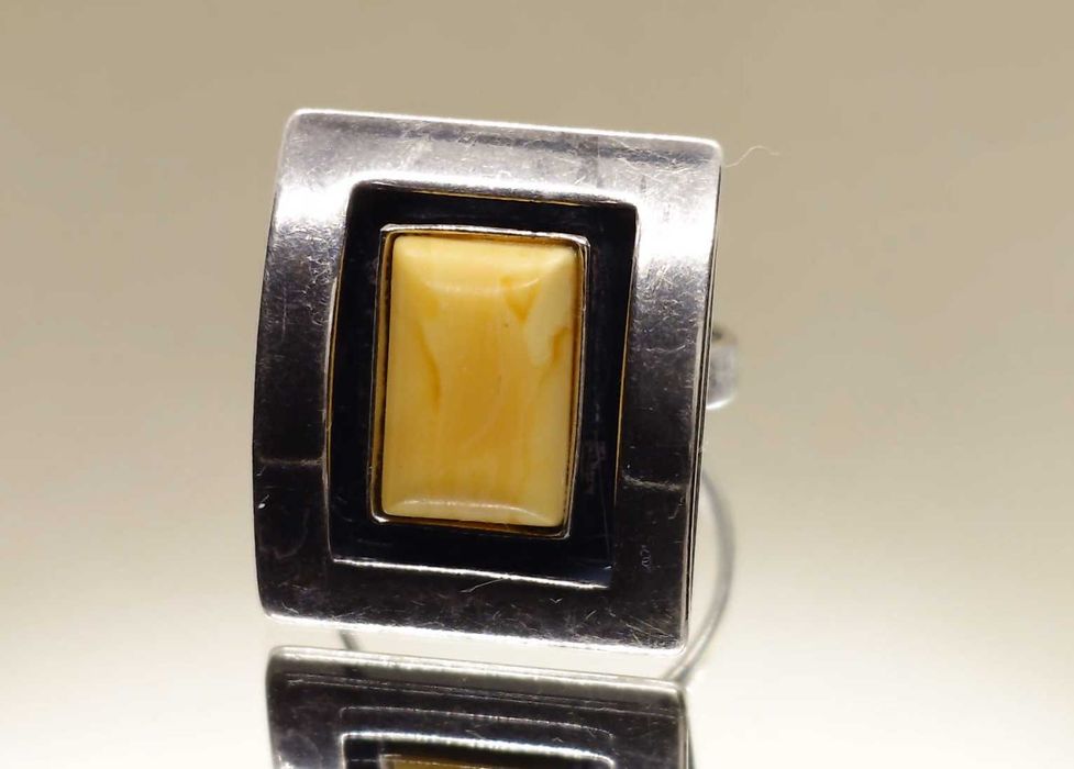 Inel Modernist de Atelier – Argint & Chihlimbar Regal