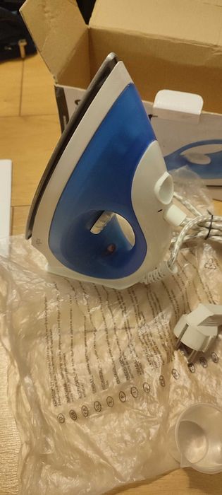 Парна ютия Sapir 1200W, струя пара, термостат, синя