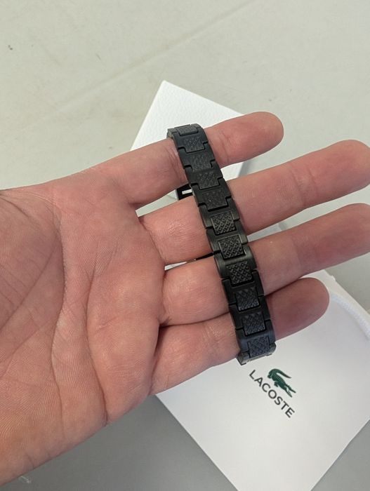 Гривна Lacoste черна