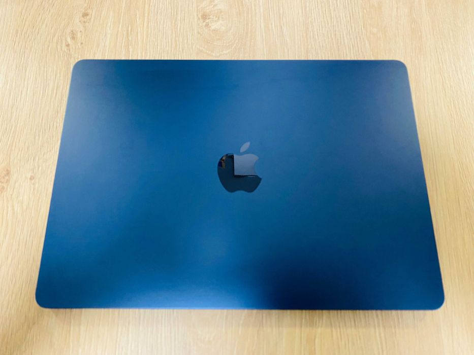 MacBook Air 13 2022, Apple M2, 8GB RAM, 256GB SSD, Midnight