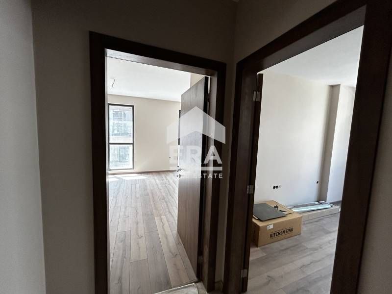 Продава се Двустаен апартамент в Варна, Гръцка махала - 69 кв.м за 1545 €/кв.м - Снимка #3