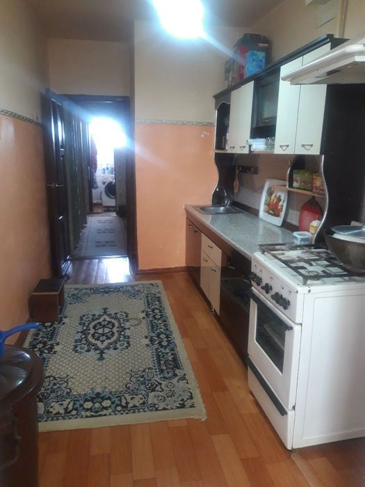 Uy sotiladi 3 xonali