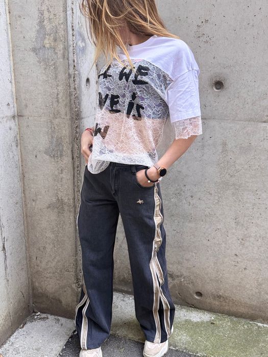 Дамска тениска с дантела