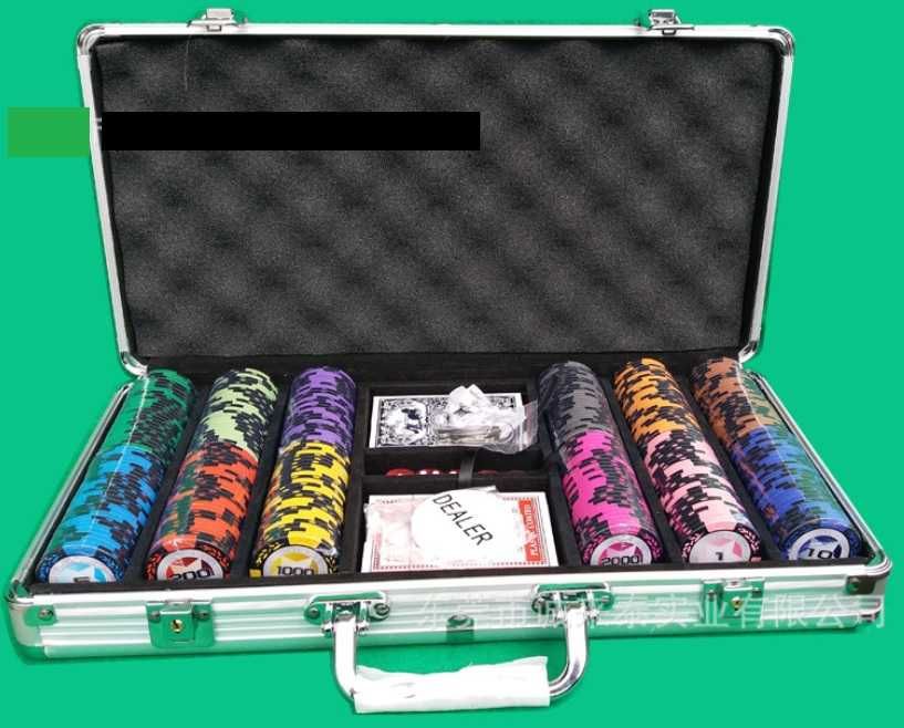 Шикарный Набор для игры в покер 300 фишек в  кейсе, премиум качество!!