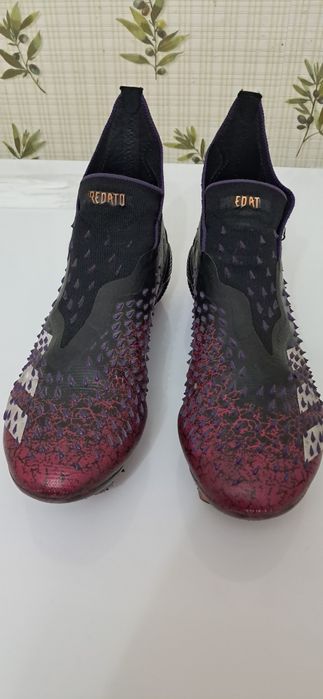 Предатор Адидас бутсы 40 р