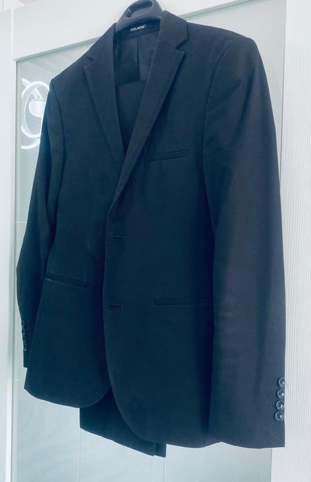 Продаётся весенние куртки