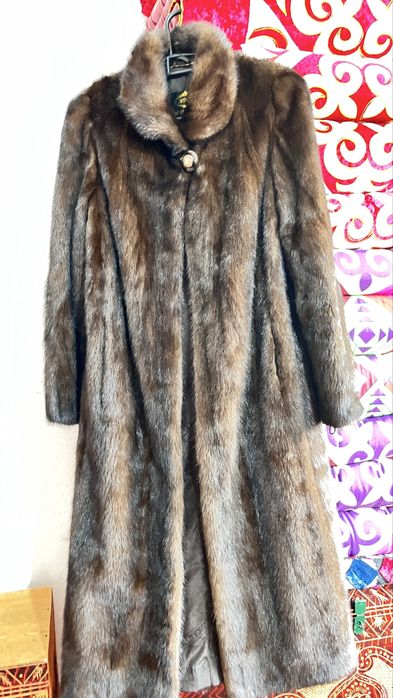 Шубы почти новый