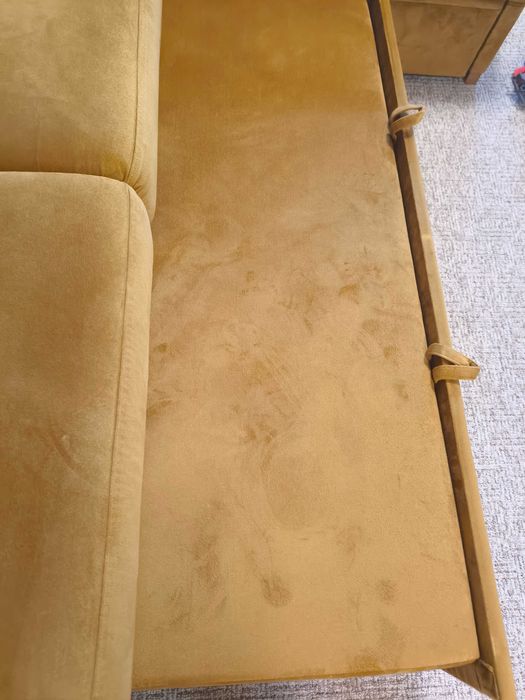 Разтегателен диван -жълт цвят