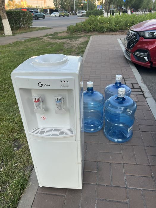 Продам кулер для воды.