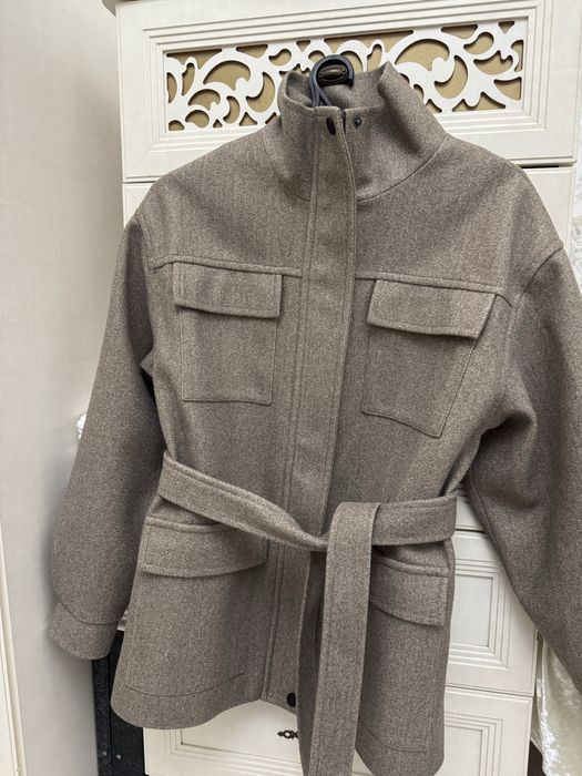 Продам пальто новое