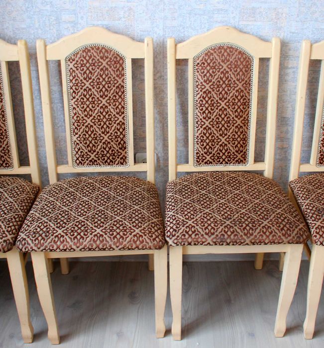 Стулья мягкие деревянные