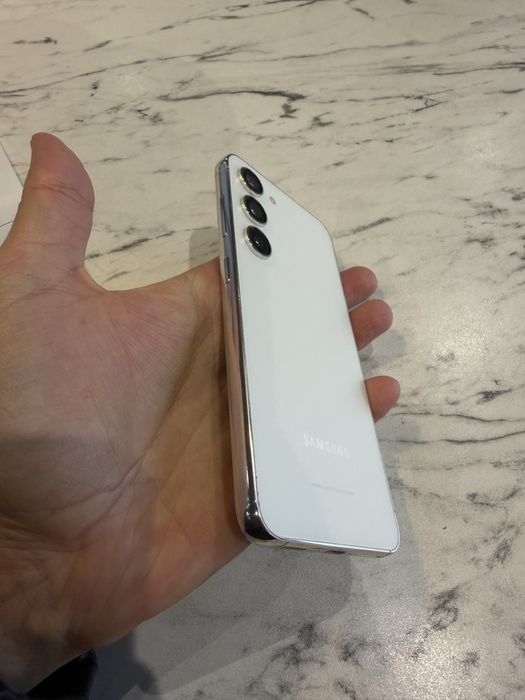 Samsung S23 256gb White