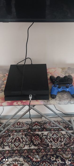 Playstation 4  pristavka