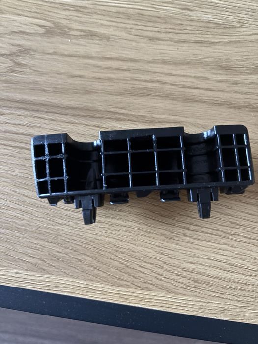 Водач предна броня десен Hyundai i20