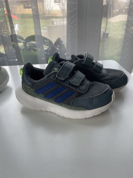 Маратонки Adidas 27 номер