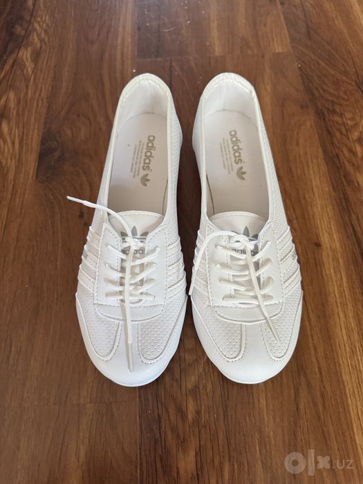 Женская обувь adidas
