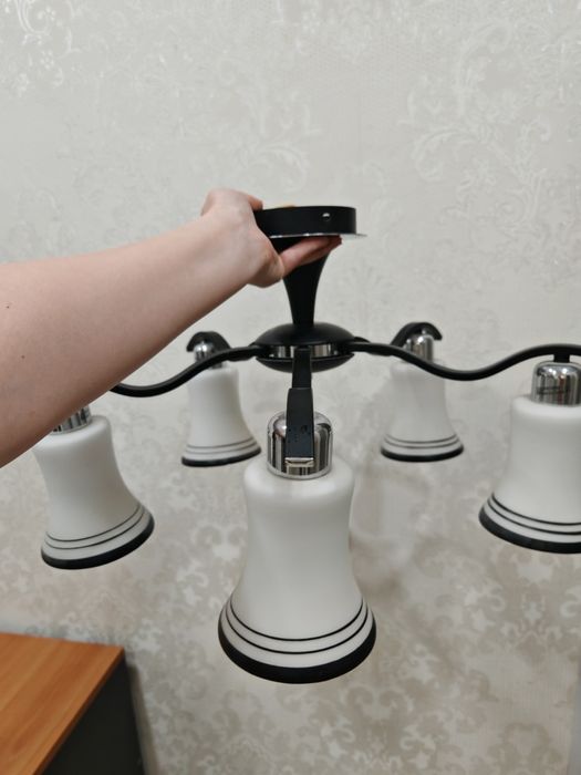 Люстра б|у в хорошем состоянии