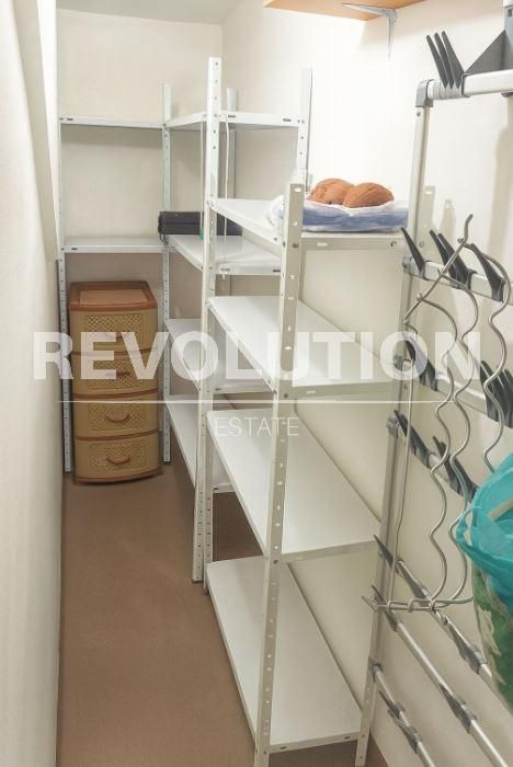 Дава се под наем Тристаен апартамент в Варна, Колхозен пазар - 90 кв.м за 575 € - Снимка #4