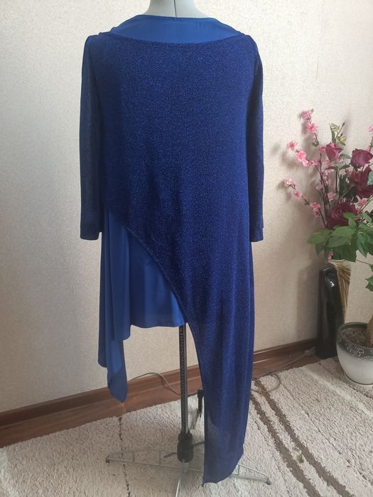 Продам.вечерние вещи.