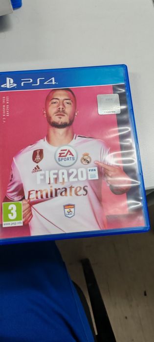 Vand pachet 8 jocuri ps4