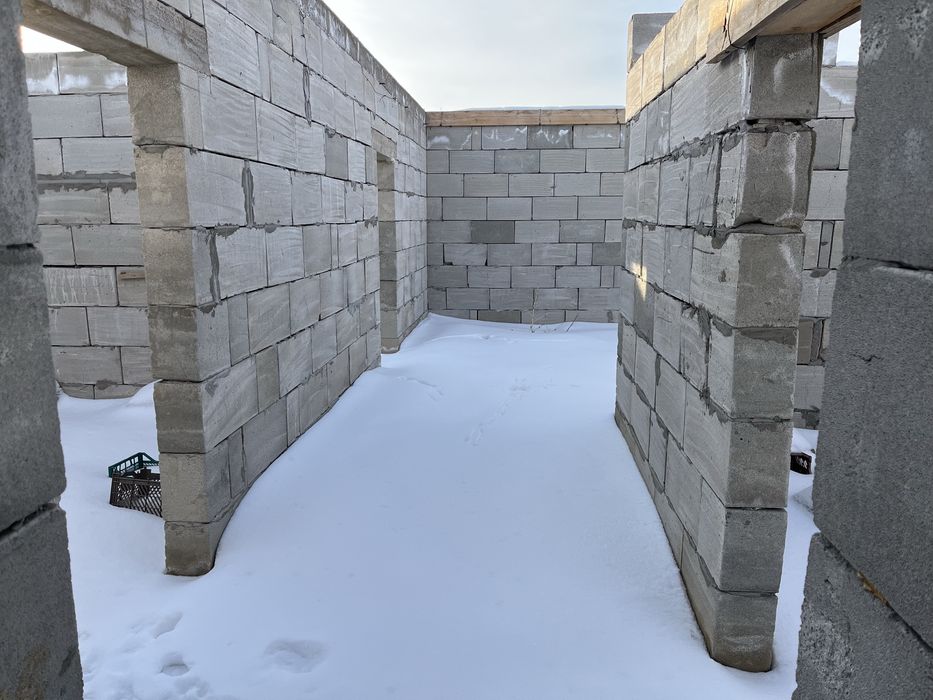 Продам дом недостроенный