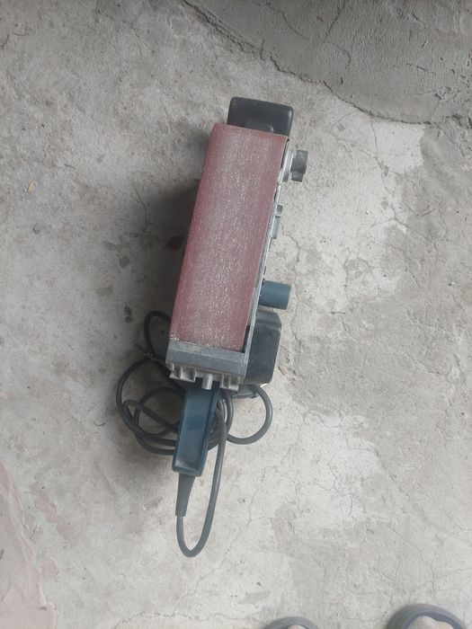 Șlefuitoare profesională cu banda Bosch 75 mm
