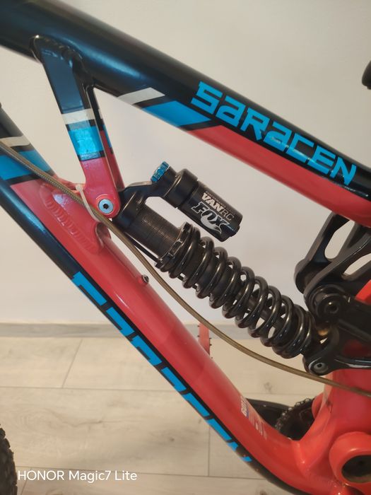 Bicicleta Downhill - Saracen Myst Pro