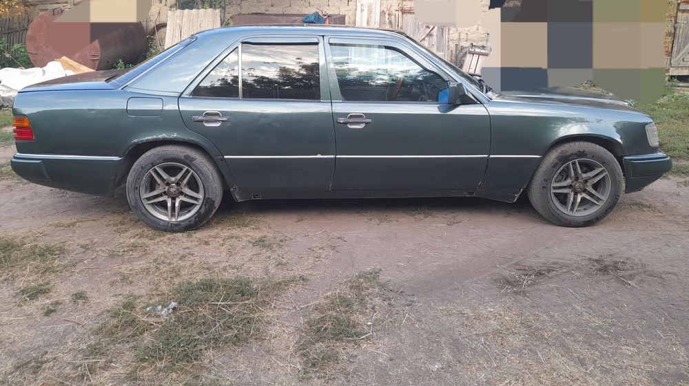Mercedes-Benz 124