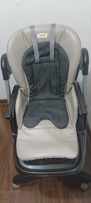 Стульчик для кормления ребенка