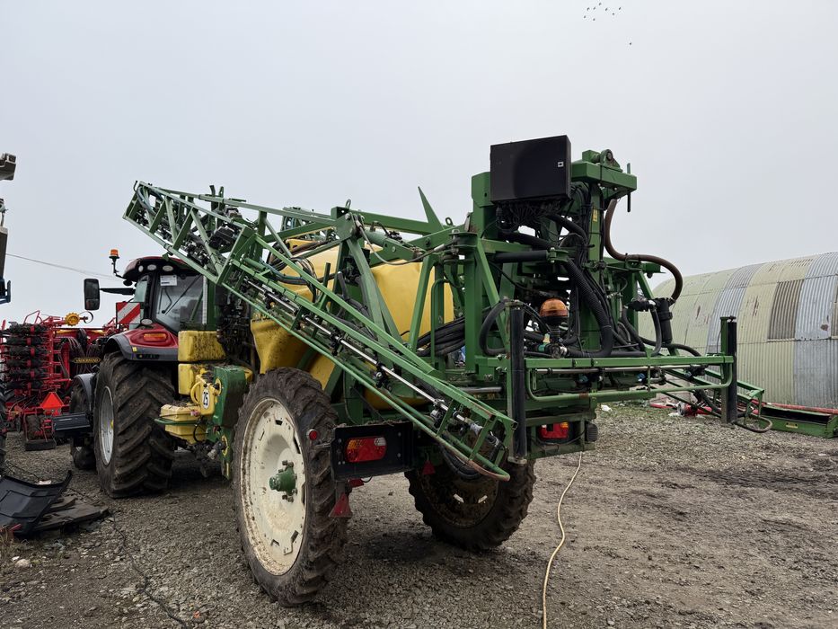 Instalatie erbicidat John Deere 832
