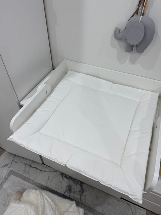 Пеленальный стол и матрасик