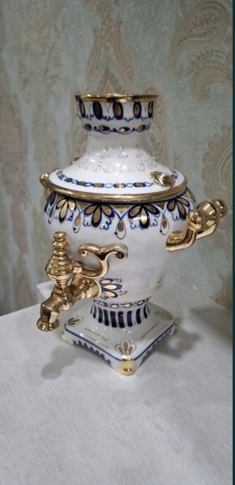 Гжель фарфоровый шкатулка СССР самовар