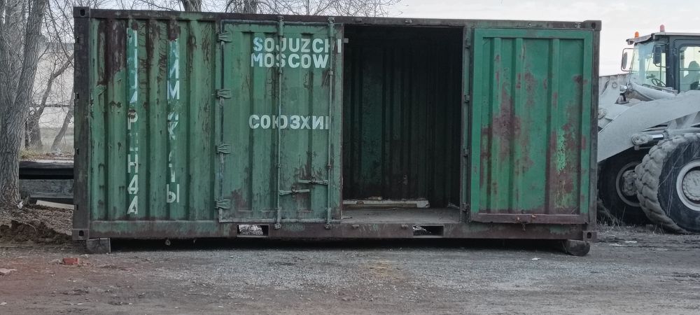 Продам контейнер 20 футовый 6*2,5 в отличном состоянии