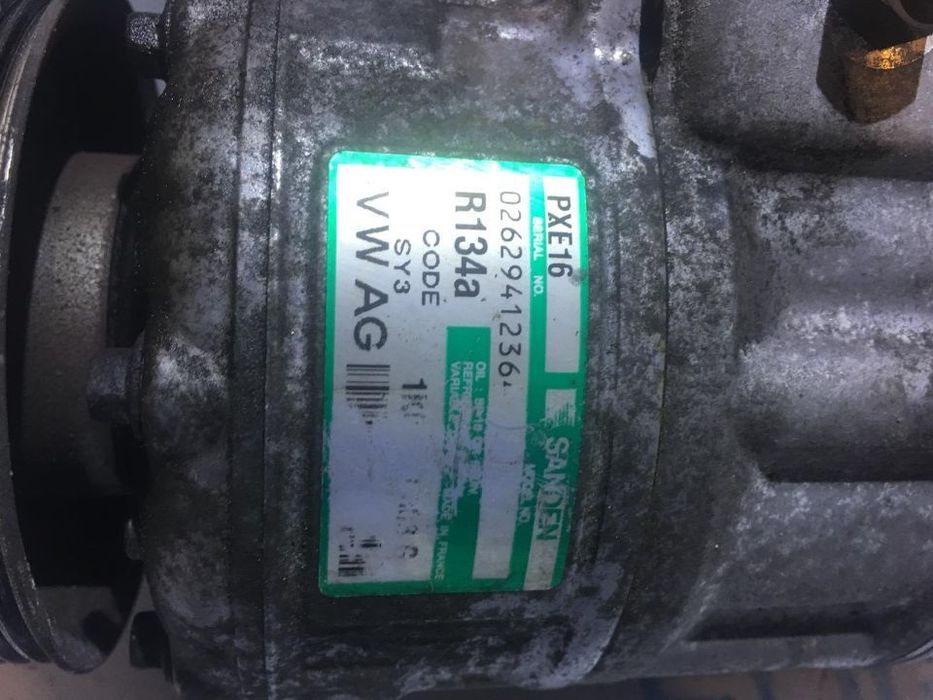 Compresor AC / Clima VW Golf 5 Plus 2004 - 2008 COD : 1K0 820 803 G / 1K0820803G